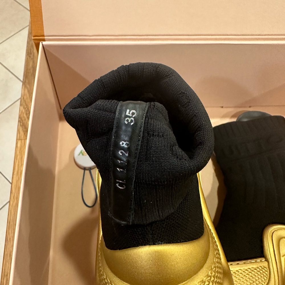 Louis Vuitton New in Box Archlight Sock Sneaker Black and Gold size 35 - Picture 4 of 9